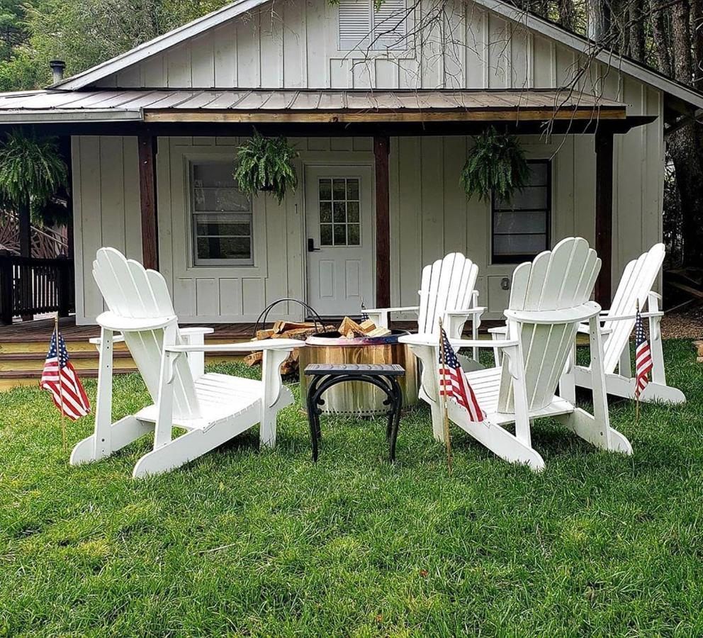 Outpost Inn Highlands Luaran gambar